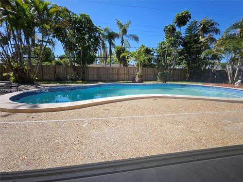 11761 Nw 27th Ct, Plantation, FL, 33323-1828 | Card Image