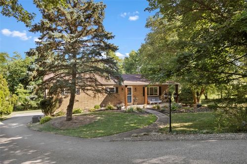 4 Williams Dr, Coraopolis, PA, 15108-3426 | Card Image