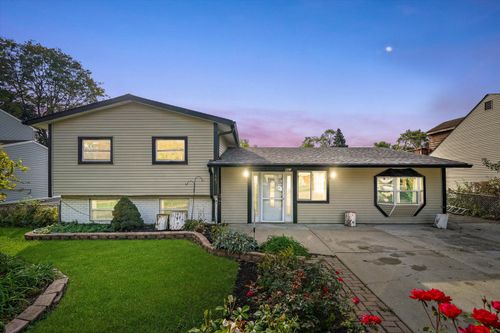 461 Rockhurst Rd, Bolingbrook, IL, 60440-2462 | Card Image