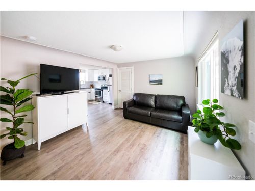 2714 Federal Blvd, Denver, CO, 80211-4116 | Card Image