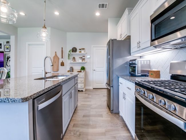 1519 Sheridyn Ln, House other with 4 bedrooms, 2 bathrooms and null parking in Krum TX | Image 10