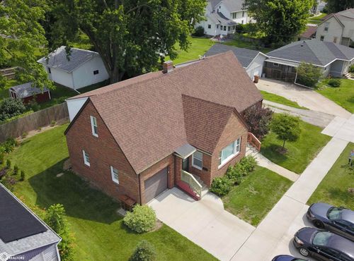 711 7th Ave, Grinnell, IA, 50112-1612 | Card Image
