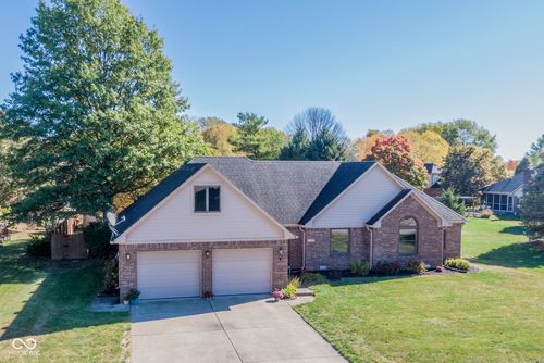 483 Karen Dr, Pittsboro, IN, 46167-8971 | Card Image