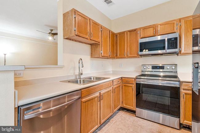 UNIT-2202 - 1600 Spring Gate Dr, Condo with 2 bedrooms, 2 bathrooms and null parking in MCLEAN VA | Image 8