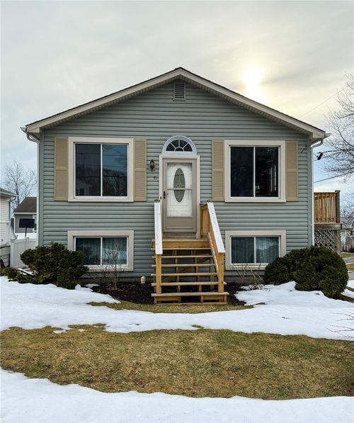 71 Branch Avenue, Cumberland, RI, 02864 | Card Image