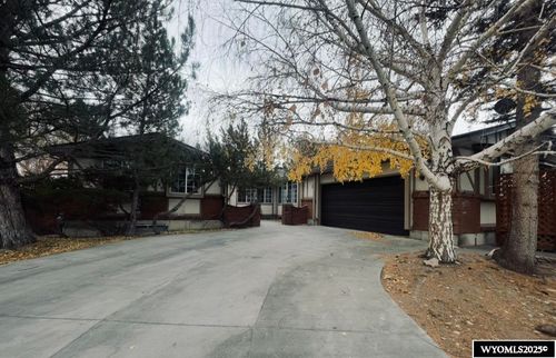 180 Grandview Dr, Green River, WY, 82935-5445 | Card Image