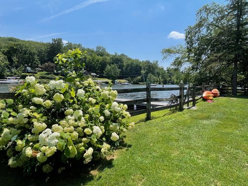 10 Woodbine Ave, Greenwood Lake, NY, 10925-2633 | Card Image