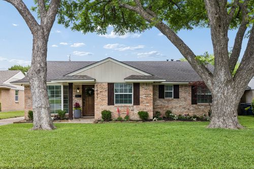 10677 Larchfield Ln, Dallas, TX, 75238-2800 | Card Image