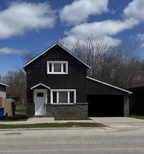 523 Mill St, Neustadt, ON, N0G2M0 | Card Image