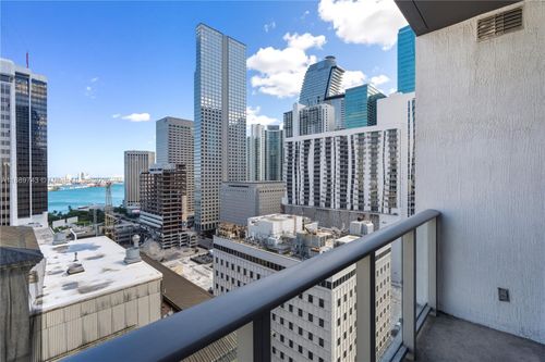 apt-2002-151 Se 1st St, Miami, FL, 33131-1445 | Card Image