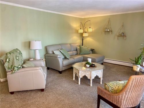 unit-104-7 Wake Robin Rd, Lincoln, RI, 02865-5206 | Card Image