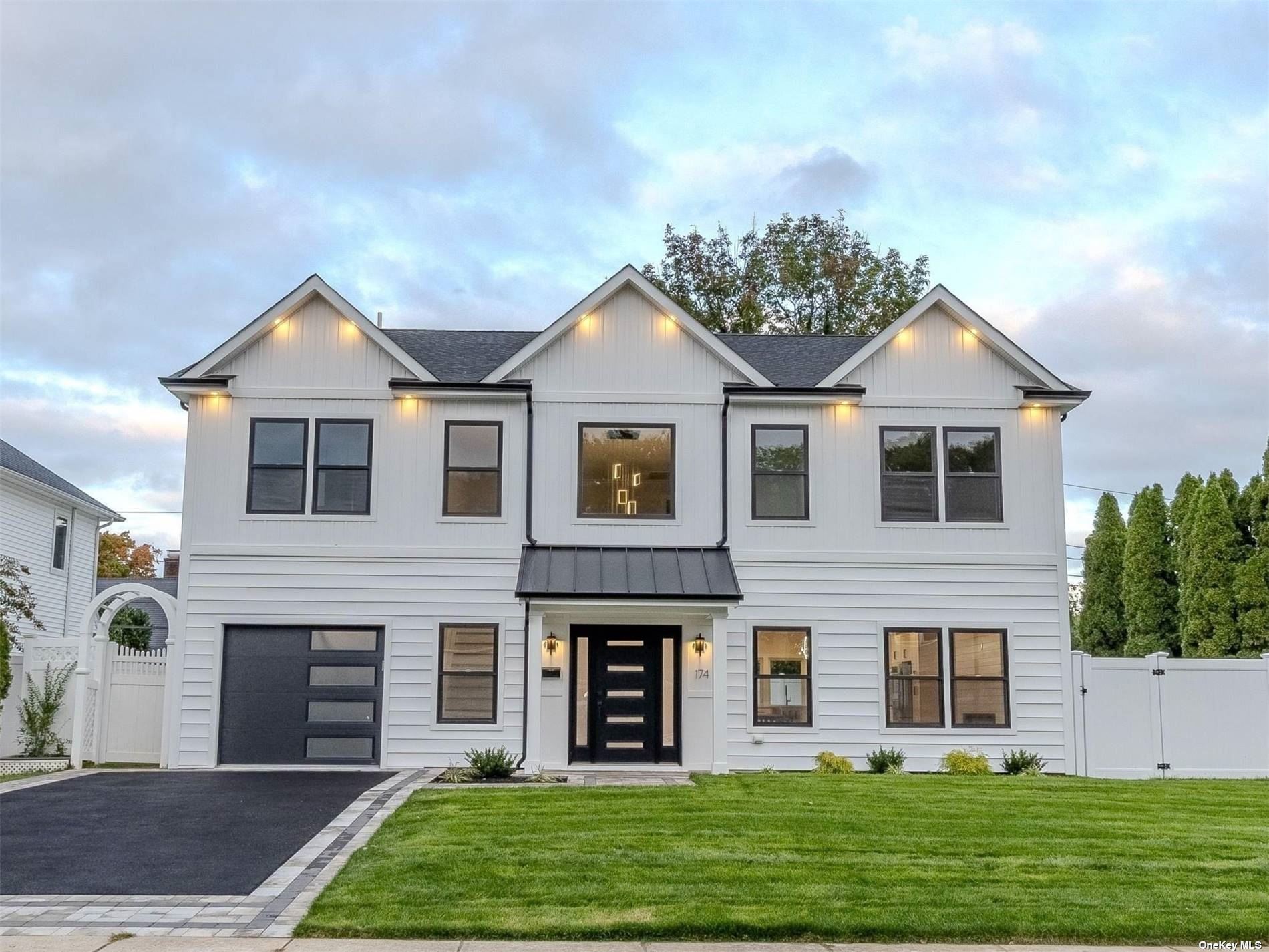 Cypress Ln, Westbury, NY 11590
