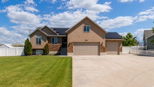 3534 W 1600 N, West Point, UT, 84015-5100 | Card Image