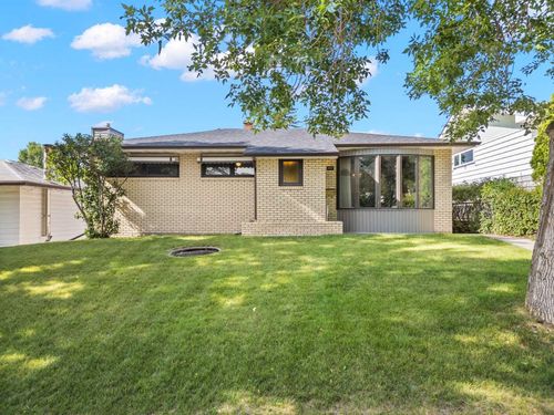 127 Fawn Crescent Se, Calgary, AB, T2H0V8 | Card Image
