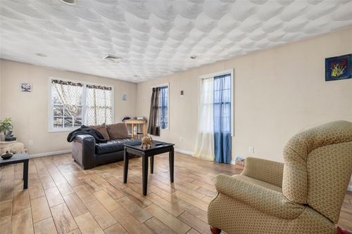 353 Manton Ave, Providence, RI, 02909-3624 | Card Image