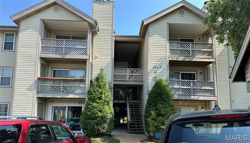 apt-9-1217 Mangrove Ln, Saint Louis, MO, 63125-5638 | Card Image