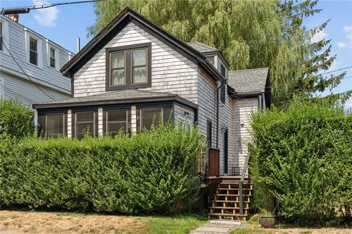 75 Garfield St, Newport, RI, 02840-1343 | Card Image