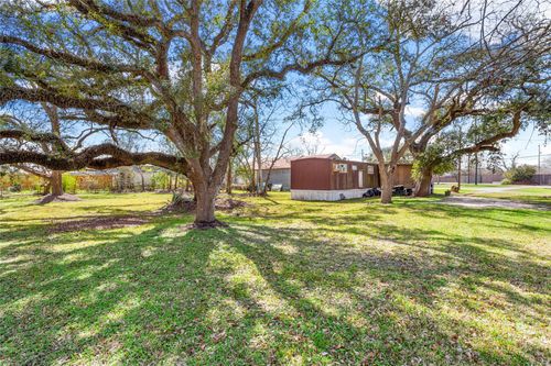 1806 Fm 528 Rd, Alvin, TX, 77511-9519 | Card Image