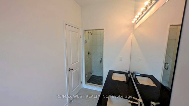 11 Paradox St, House attached with 3 bedrooms, 4 bathrooms and 1 parking in Woodbridge ON | Image 18