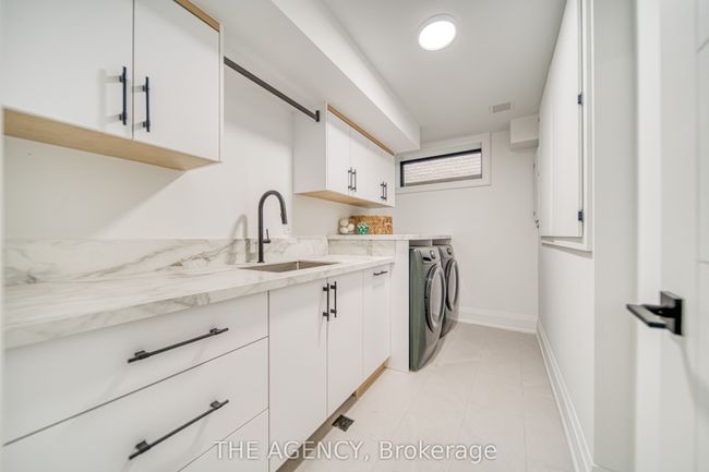 16 Duncannon Dr, House other with 5 bedrooms, 5 bathrooms and 4 parking in Toronto ON | Image 31