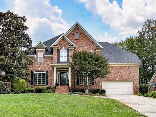 10007 Devereaux Dr, Matthews, NC, 28105-6706 | Card Image