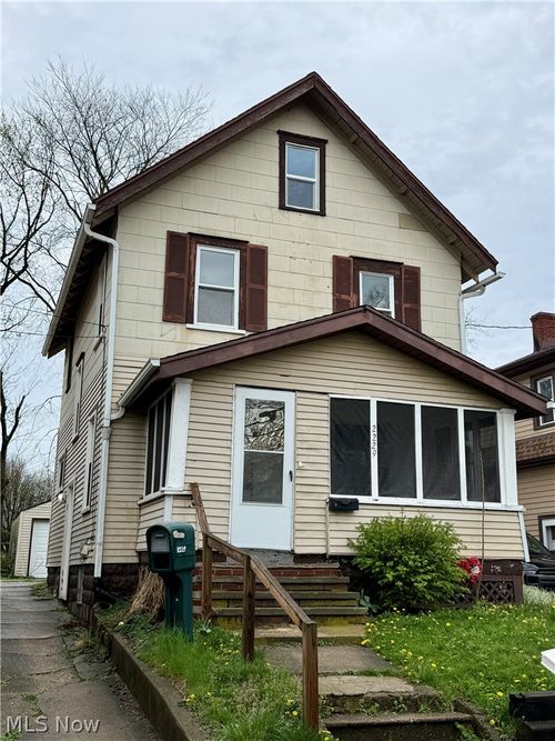 2229 25th St Sw, Akron, OH, 44314-2201 | Card Image