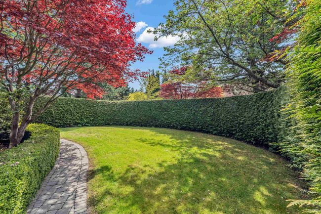 4683 Decourcy Court, House other with 4 bedrooms, 2 bathrooms and 4 parking in West Vancouver BC | Image 40
