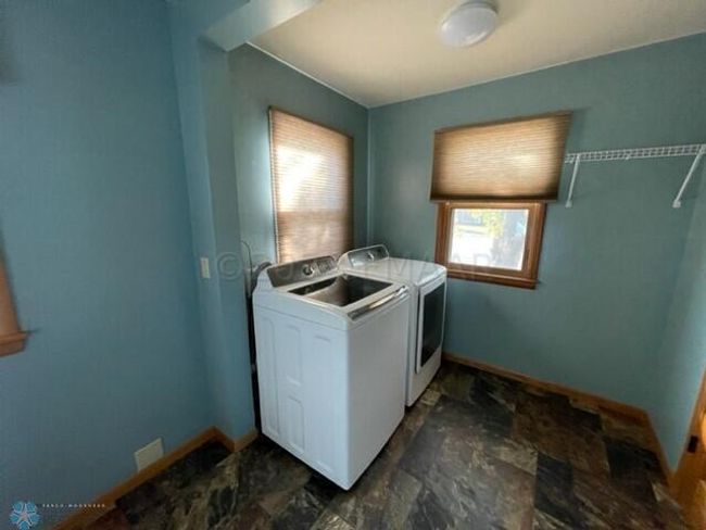 Main floor laundry | Image 14