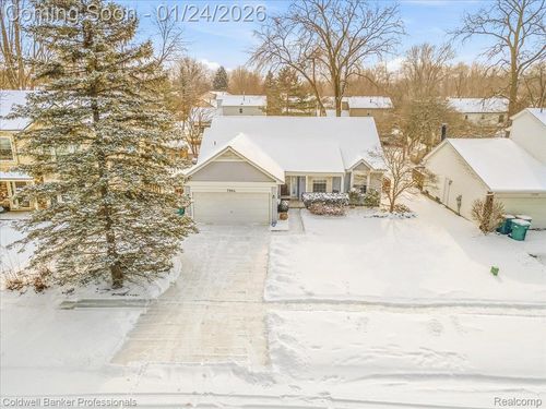 7984 Lake Crest Dr, Ypsilanti, MI, 48197-6751 | Card Image