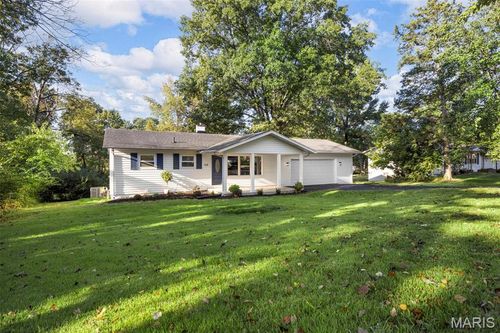 710 Kehrs Mill Rd, Ballwin, MO, 63011-2441 | Card Image