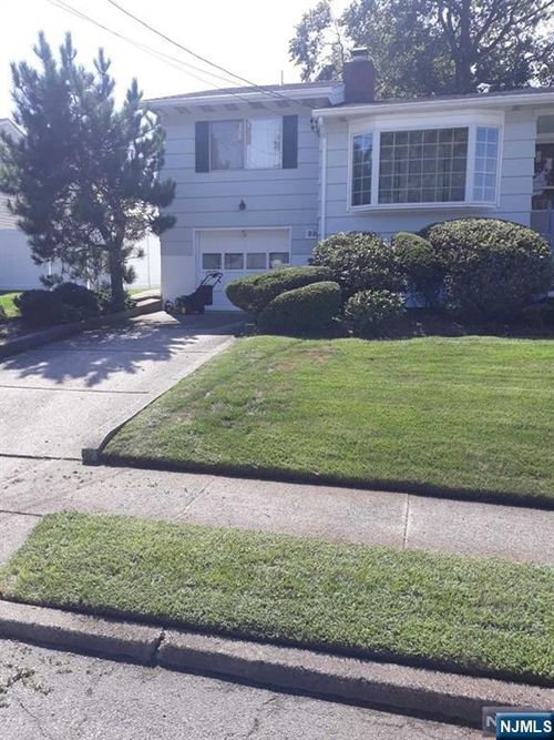 27 Cedar Rd, Dumont, NJ, 07628-1005 | Card Image