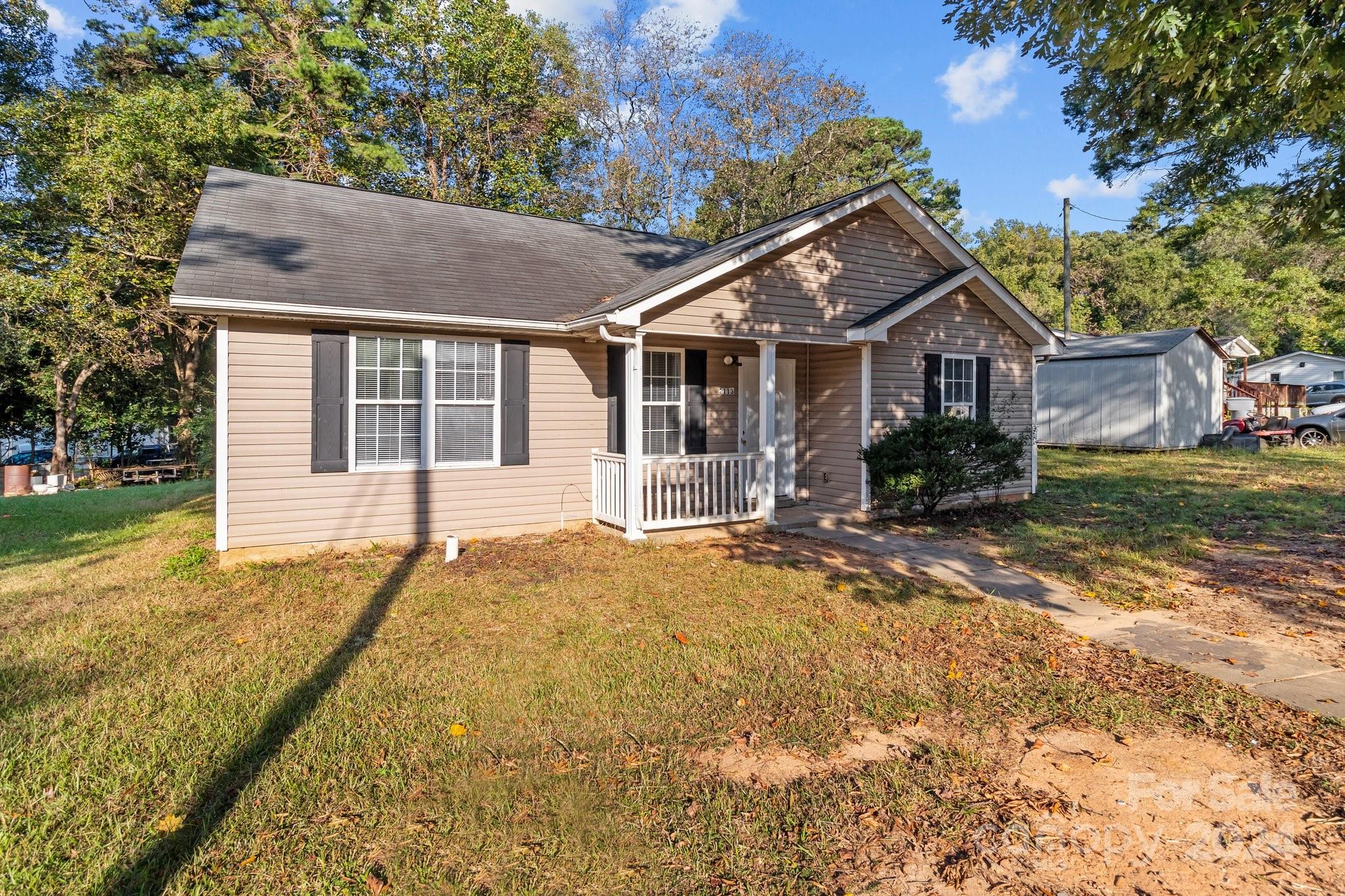 Sunset Blvd, Charlotte, NC 28269