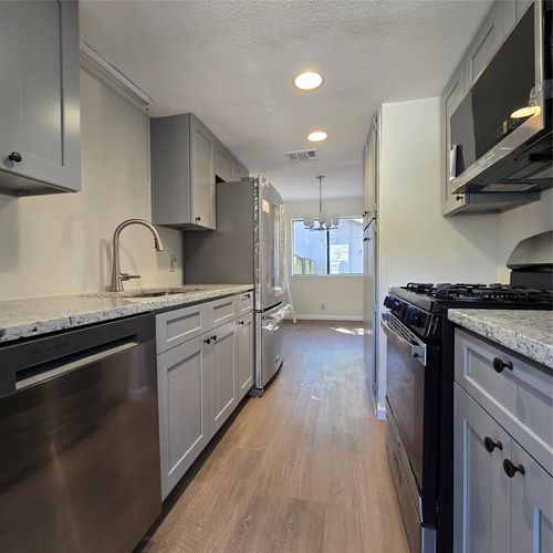 a-1305 Dobie Dr, Austin, TX, 78753-4524 | Card Image