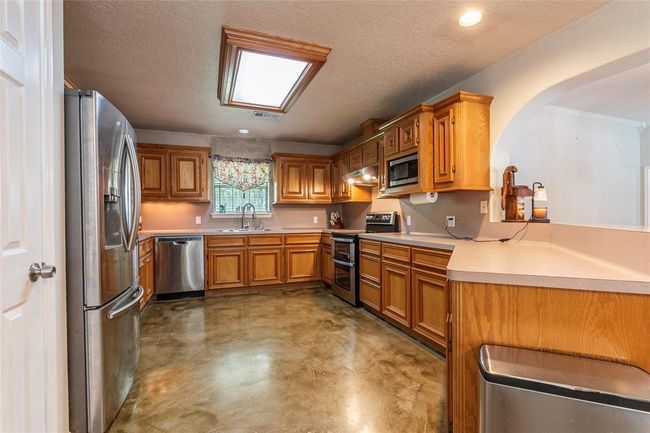 15631 Fir Rd, House other with 3 bedrooms, 2 bathrooms and 6 parking in Santa Fe TX | Image 11