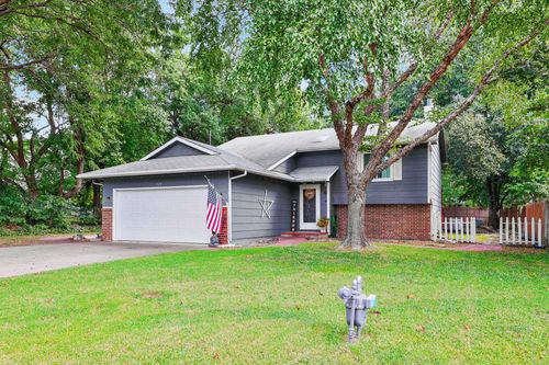 328 N Shawnee Dr, Kechi, KS, 67067-8610 | Card Image