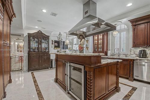 5-600 Coral Way, Coral Gables, FL, 33134-7516 | Card Image