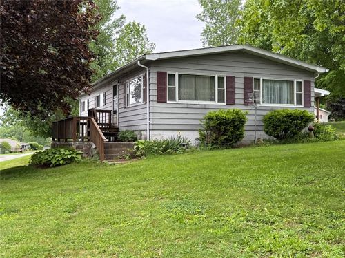 210 George St, North East, PA, 16428-2216 | Card Image
