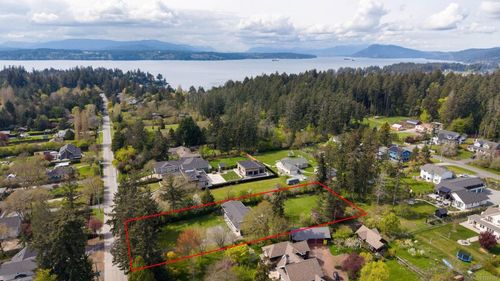 826 Birch Rd, North Saanich, BC, V8L5R9 | Card Image