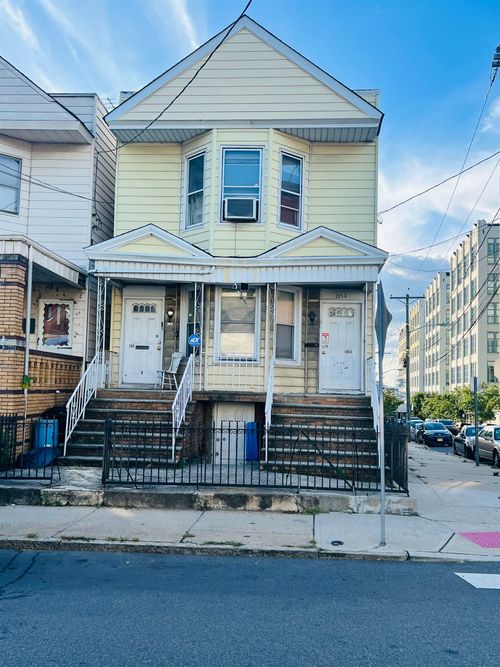 195 Tonnelle Ave, JC, Journal Square, NJ, 07306 | Card Image