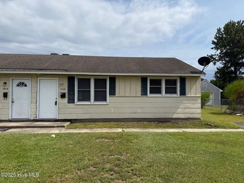 1008 Davis St, Jacksonville, NC, 28540-5729 | Card Image