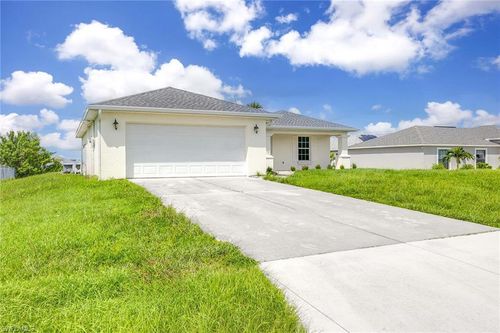 915 Ne 10th Ln, Cape Coral, FL, 33909-1434 | Card Image