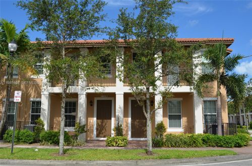 1524 Sw 147th Ave, Pembroke Pines, FL, 33027-6178 | Card Image