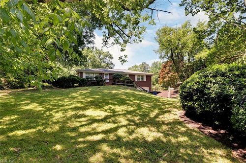 18 Owens Rd, Newport News, VA, 23602-4923 | Card Image