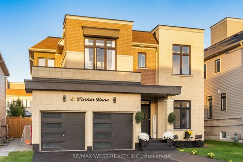 15 Larkin Lane, Bowmanville, ON, L1C4A7 | Card Image