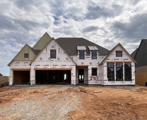 2707 W Van Buren Ct, Broken Arrow, OK, 74011-2097 | Card Image