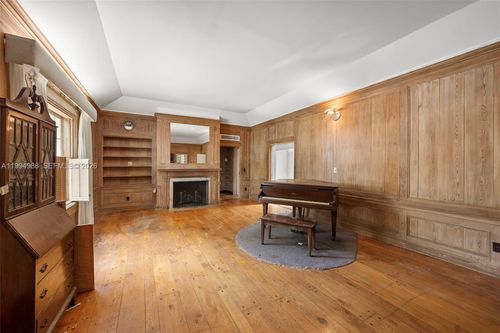 140 Ne 95th St, Miami Shores, FL, 33138-2709 | Card Image