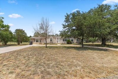 10653 S Foster Road, House other with 3 bedrooms, 2 bathrooms and null parking in San Antonio TX | Image 1