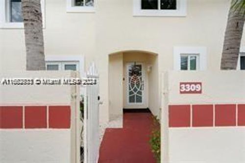 3309 San Remo Cir, Homestead, FL, 33035-1166 | Card Image