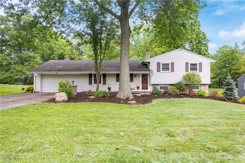 6751 Glenview Rd, Mayfield Village, OH, 44143-3514 | Card Image