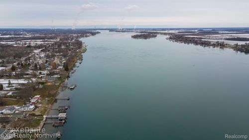 7503 River Rd, Cottrellville, MI, 48039-3336 | Card Image